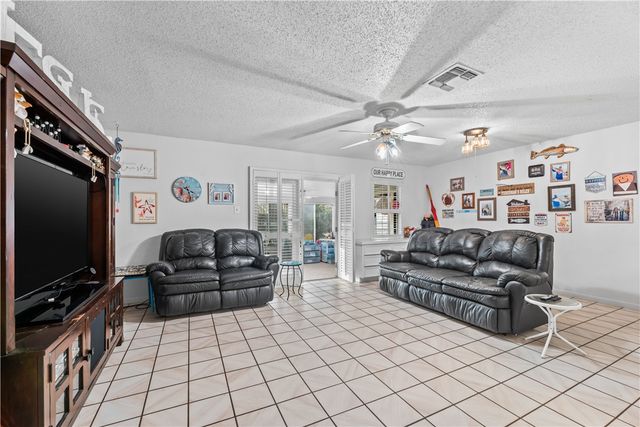 3222 Catcay Dr, Corpus Christi, TX 78418