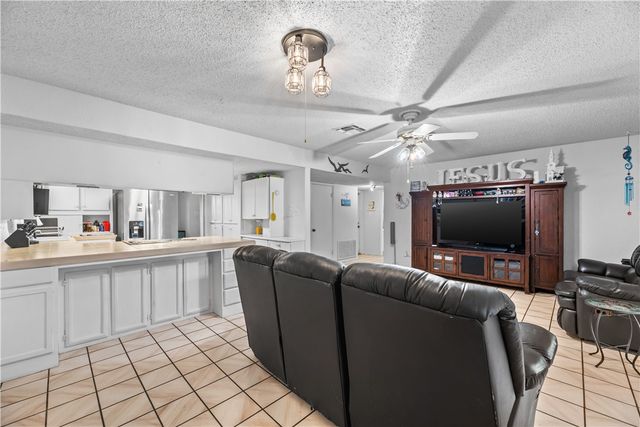 3222 Catcay Dr, Corpus Christi, TX 78418