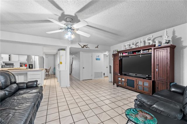 3222 Catcay Dr, Corpus Christi, TX 78418