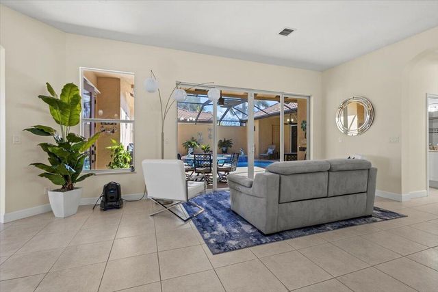 814 SW Saint Julien Court, Port St. Lucie, FL 34986