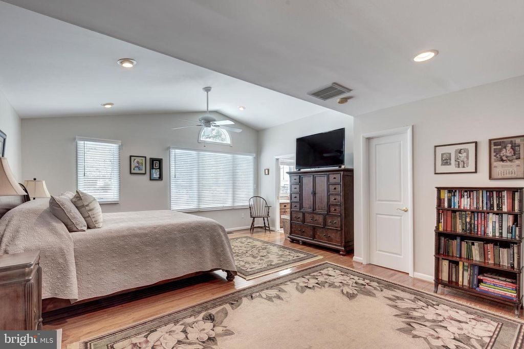 Image 23 of property listing at 4316 UTZ RD, Hampstead, MD 21074