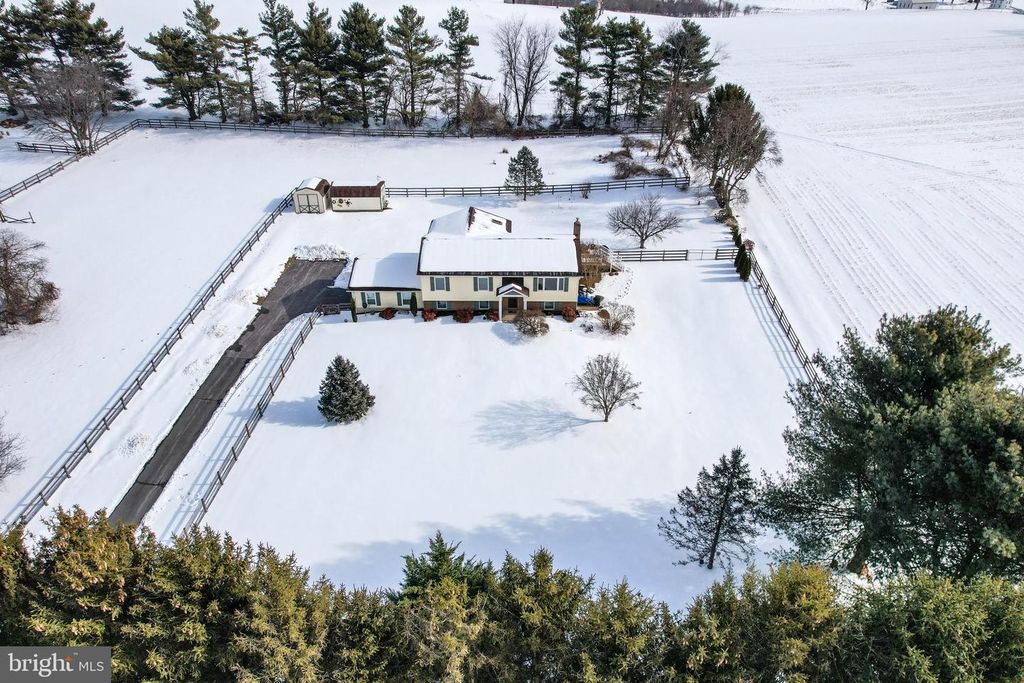 Image 50 of property listing at 4316 UTZ RD, Hampstead, MD 21074