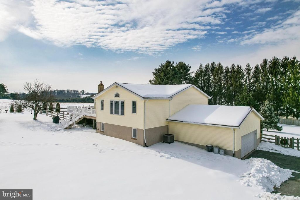 Image 56 of property listing at 4316 UTZ RD, Hampstead, MD 21074