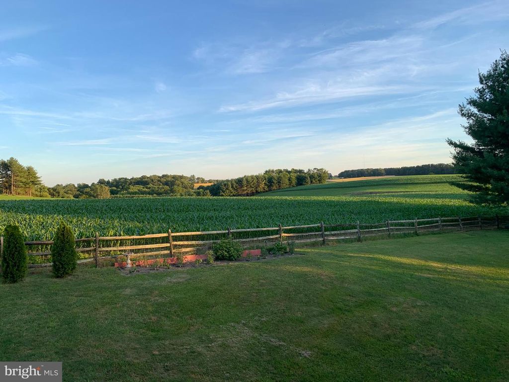 Image 81 of property listing at 4316 UTZ RD, Hampstead, MD 21074