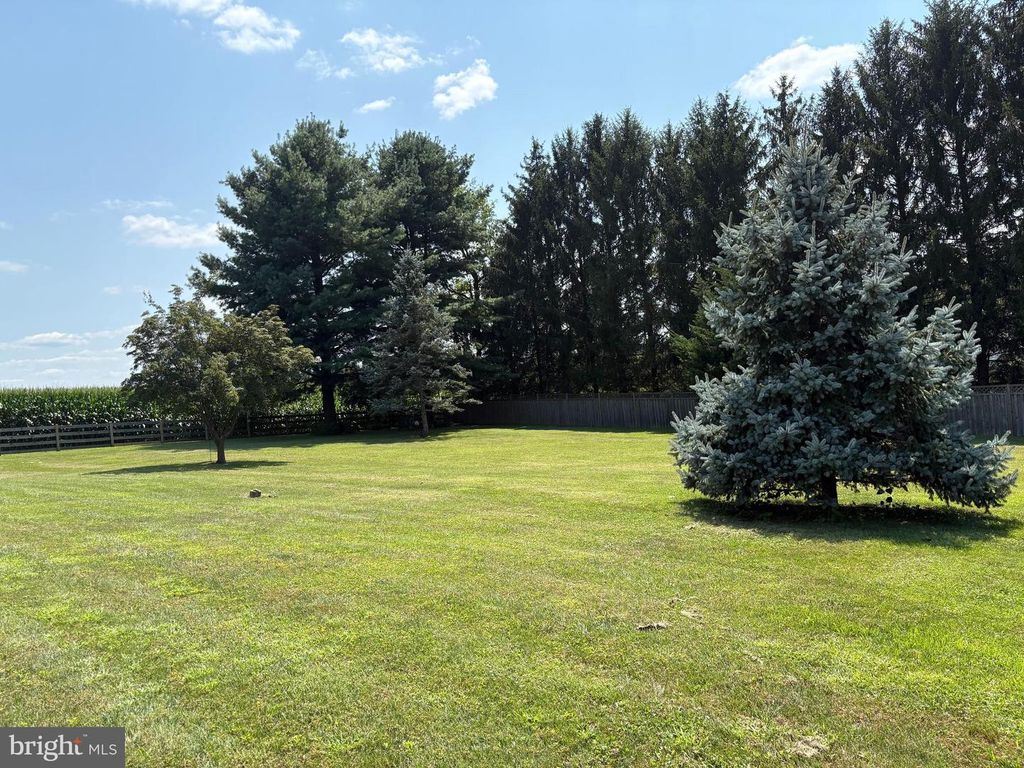 Image 82 of property listing at 4316 UTZ RD, Hampstead, MD 21074