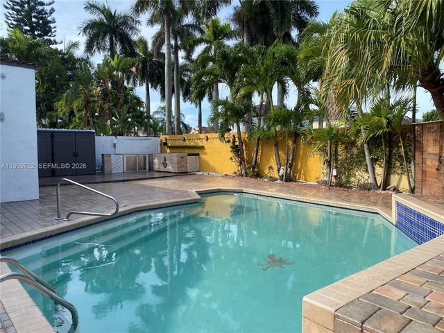 720 NW 123rd Ave, Miami, FL 33182