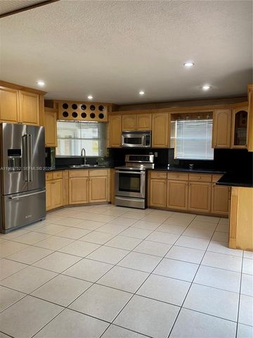 720 NW 123rd Ave, Miami, FL 33182