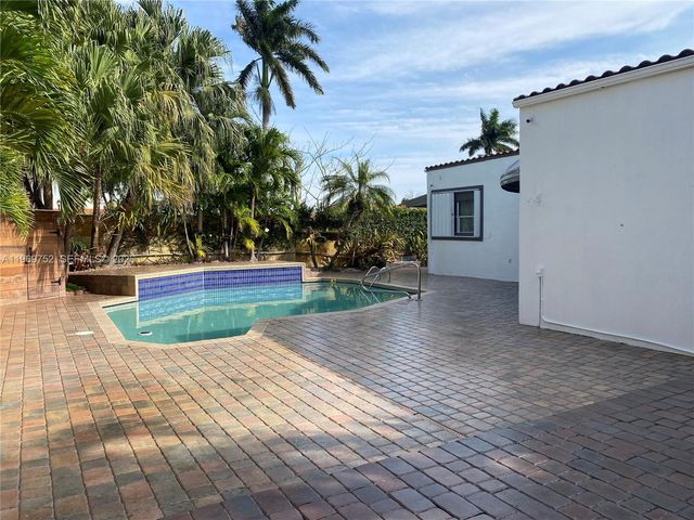 720 NW 123rd Ave, Miami, FL 33182