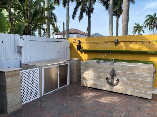 720 NW 123rd Ave, Miami, FL 33182