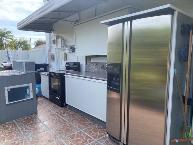 720 NW 123rd Ave, Miami, FL 33182