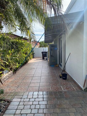 720 NW 123rd Ave, Miami, FL 33182