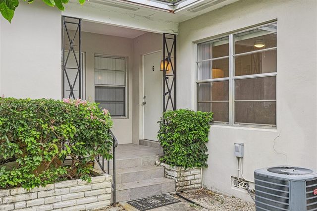 221 Antiquera Ave 6, Coral Gables, FL 33134