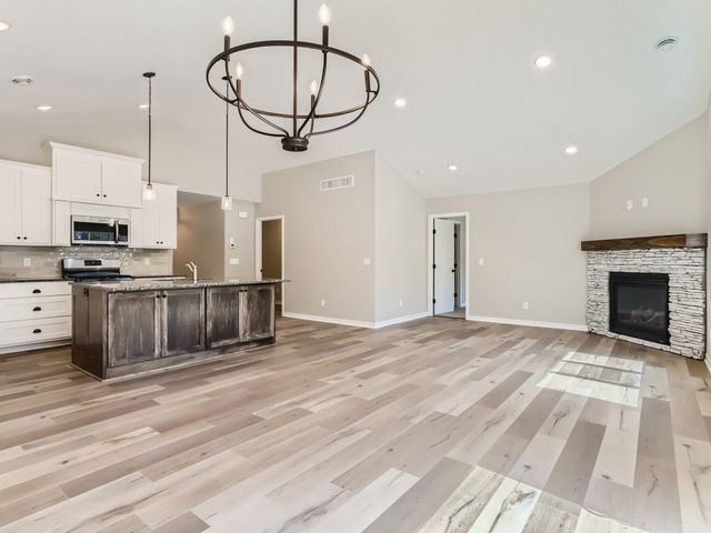 6664 Heritage Avenue, Lino Lakes, MN 55038