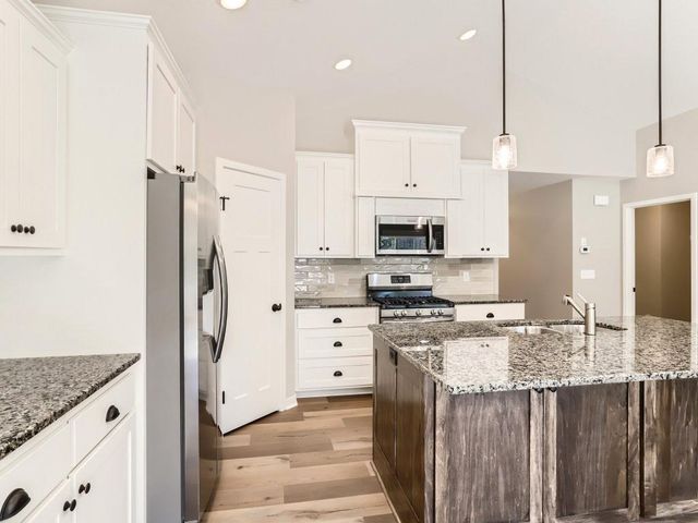 6664 Heritage Avenue, Lino Lakes, MN 55038