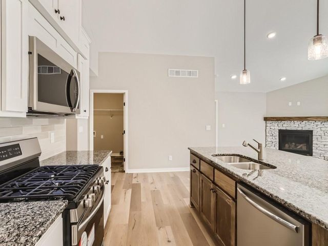 6664 Heritage Avenue, Lino Lakes, MN 55038