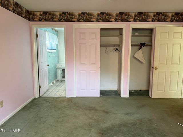 112 Country Ridge Court, Amsterdam, NY 12010