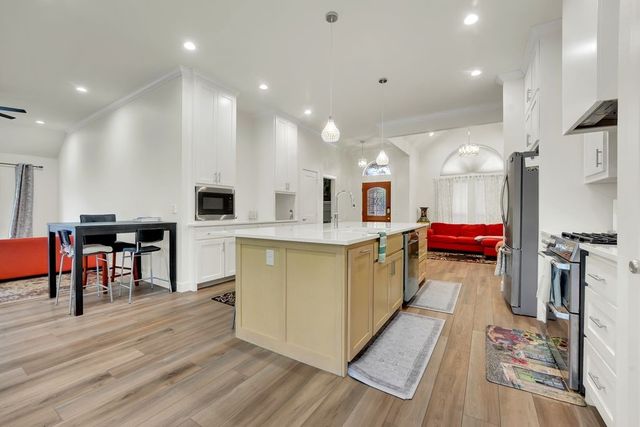 4035 Cedarview Road, Dallas, TX 75287