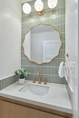 2465 Garfield Street, Carlsbad, CA 92008