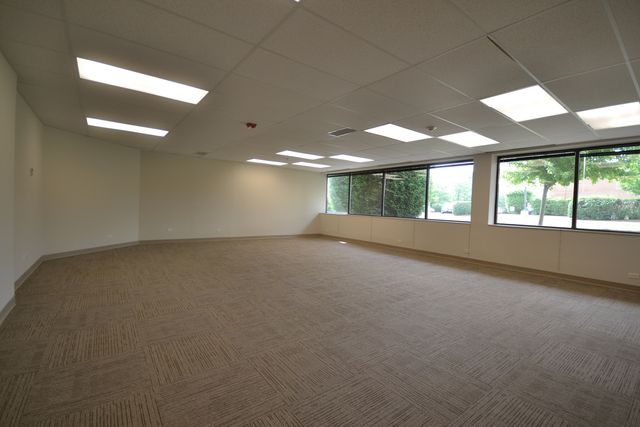 1750 Grandstand Place, Elgin, IL 60123