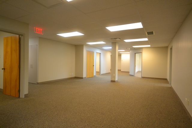 1750 Grandstand Place, Elgin, IL 60123