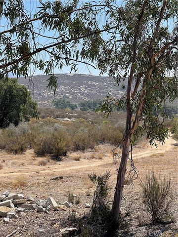 35575 Clothier Road, Hemet, CA 92544