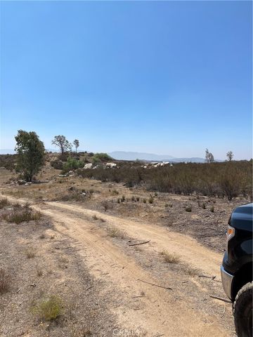 35575 Clothier Road, Hemet, CA 92544