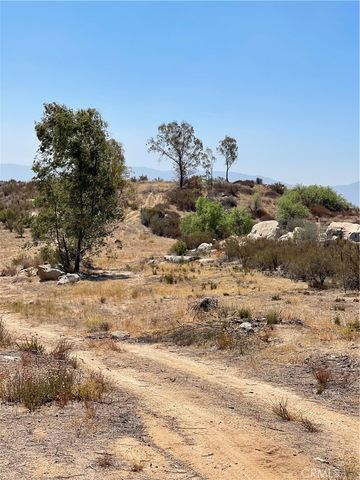 35575 Clothier Road, Hemet, CA 92544