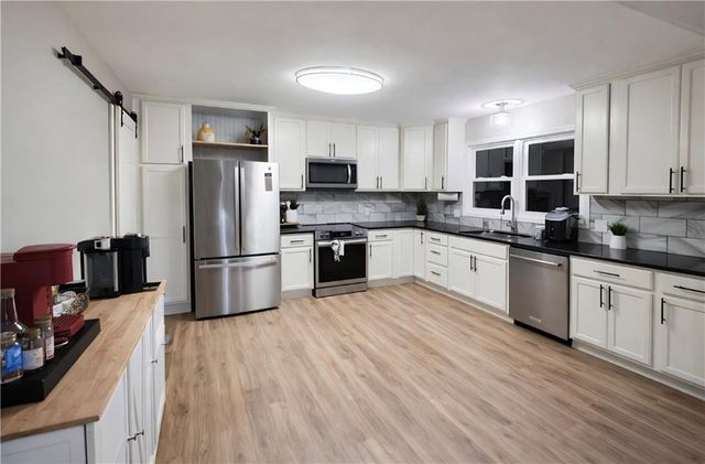 7341 Sycamore Drive, Holt, MO 64048