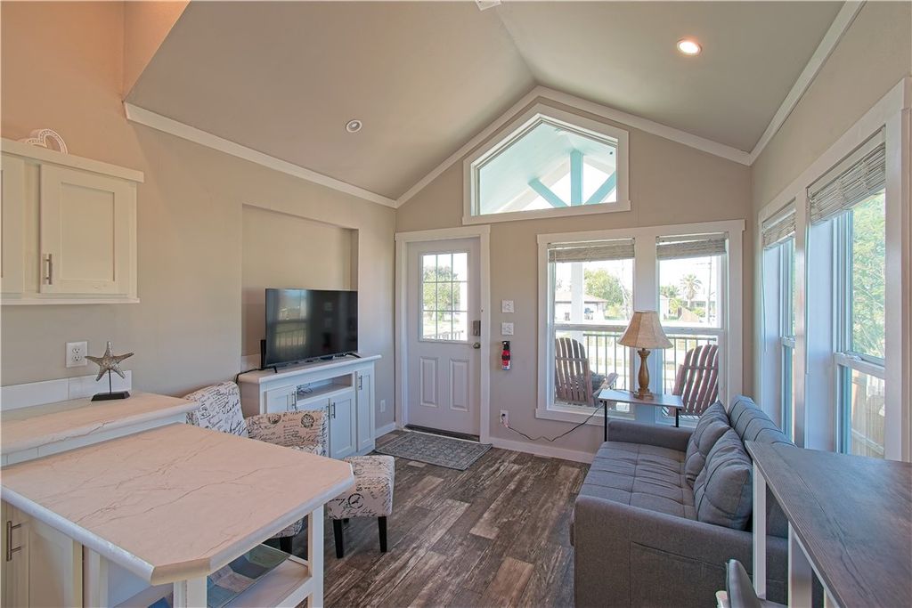 211 W Pompano, Rockport, TX 78382 — photo 4
