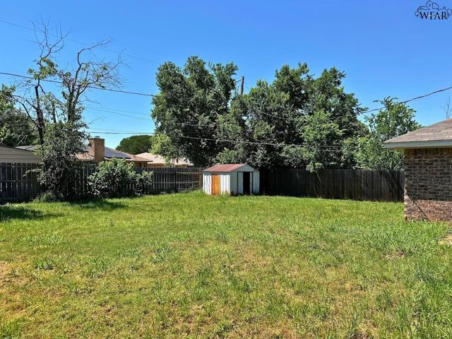 5216 BROOKWOOD DRIVE, Wichita Falls, TX 76302