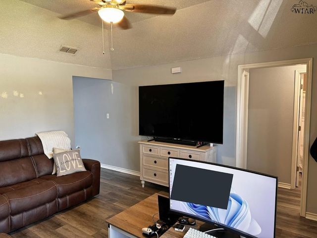 5216 BROOKWOOD DRIVE, Wichita Falls, TX 76302