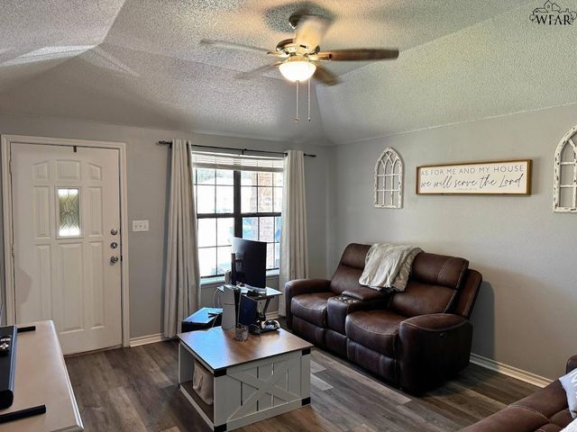 5216 BROOKWOOD DRIVE, Wichita Falls, TX 76302