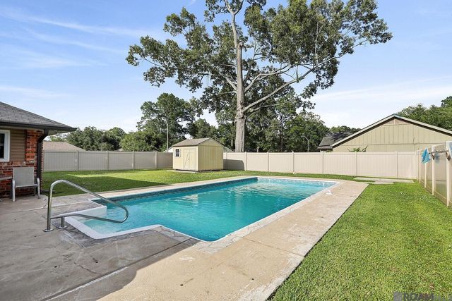 5915 Cedar Creek Dr, Baton Rouge, LA 70817