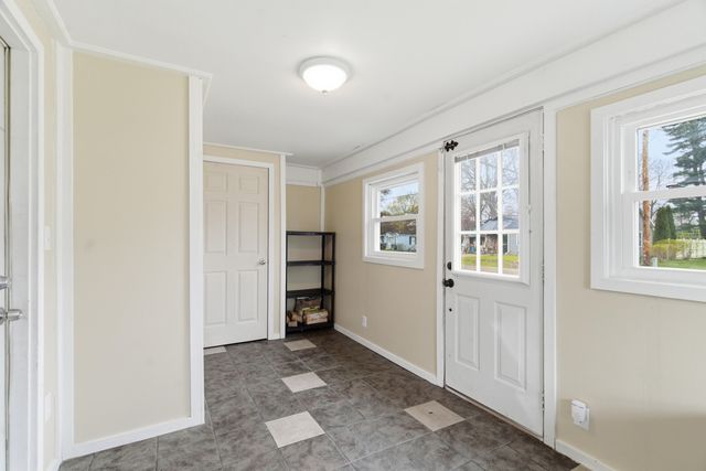 215 Lincoln Street, Schoolcraft, MI 49087