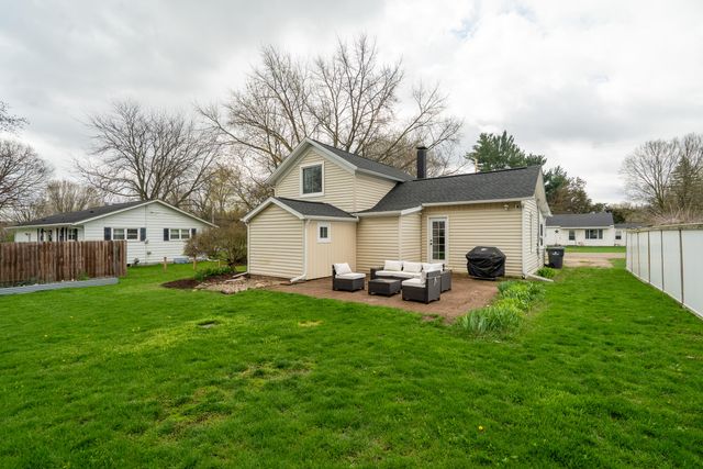 215 Lincoln Street, Schoolcraft, MI 49087