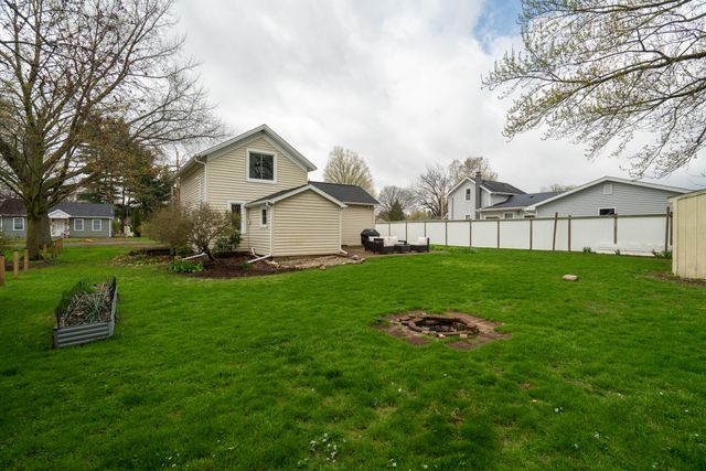 215 Lincoln Street, Schoolcraft, MI 49087