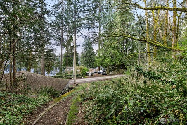 13625 E Lake Kathleen Drive SE, Renton, WA 98059