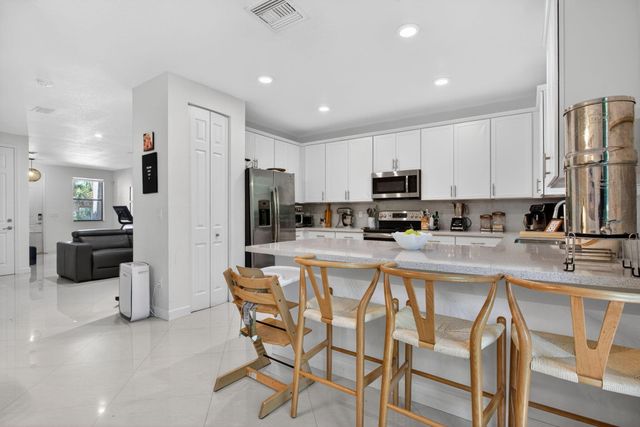 4012 Devenshire Court, Coconut Creek, FL 33073