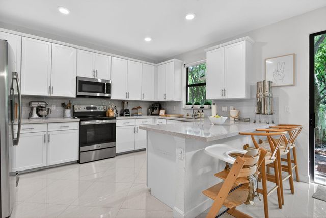 4012 Devenshire Court, Coconut Creek, FL 33073