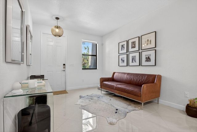 4012 Devenshire Court, Coconut Creek, FL 33073