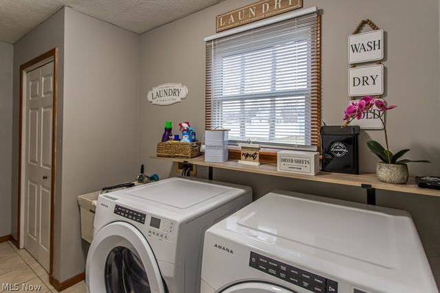 2218 Crestmont Drive, Girard, OH 44420