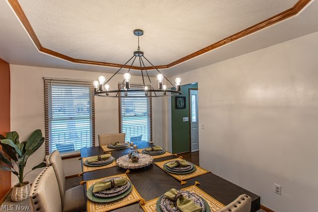 2218 Crestmont Drive, Girard, OH 44420