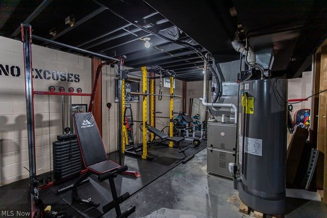 2218 Crestmont Drive, Girard, OH 44420