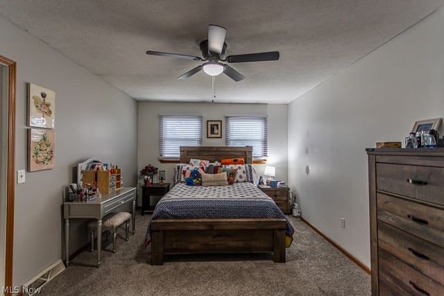 2218 Crestmont Drive, Girard, OH 44420