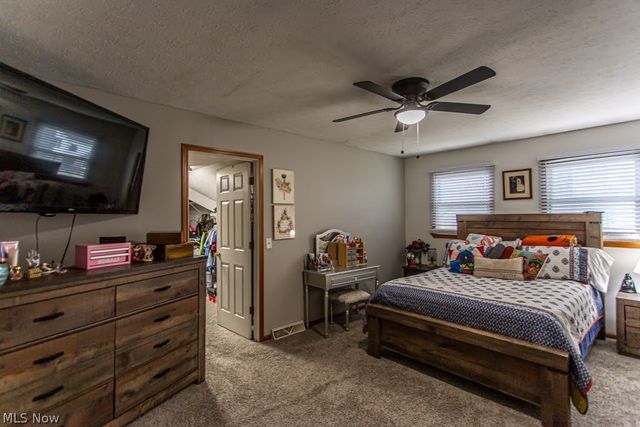 2218 Crestmont Drive, Girard, OH 44420