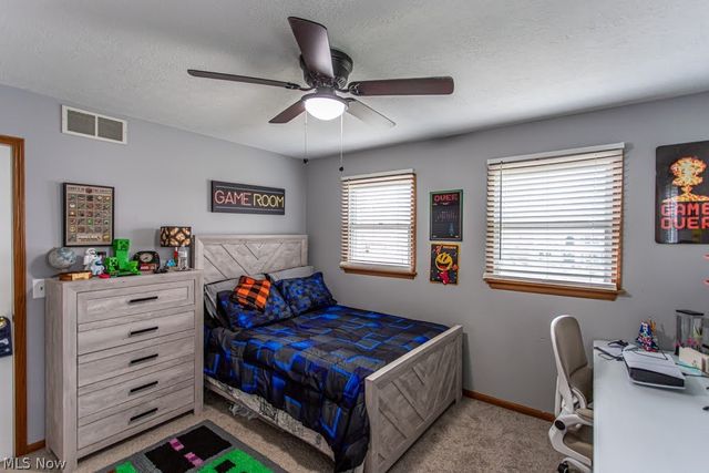 2218 Crestmont Drive, Girard, OH 44420