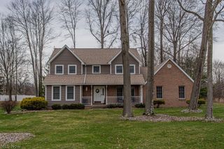 2218 Crestmont Drive, Girard, OH 44420