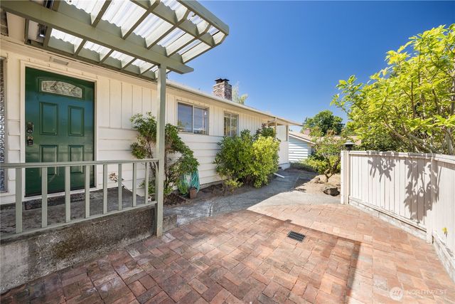 4333 123rd Avenue SE, Bellevue, WA 98006
