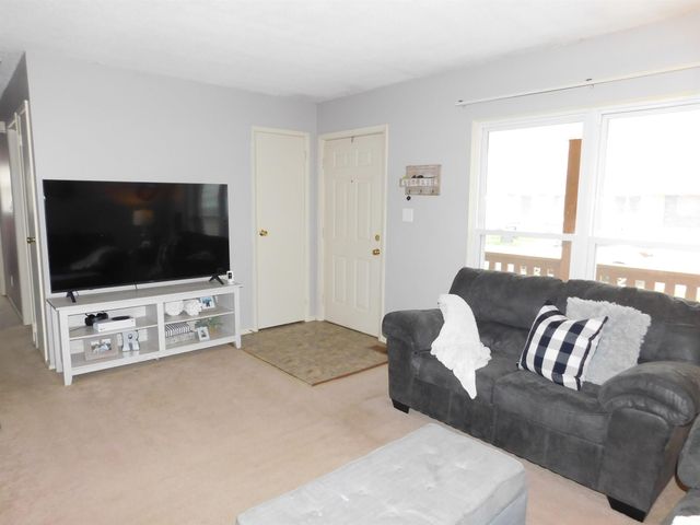 8301 W Colony Drive, Yorktown, IN 47396