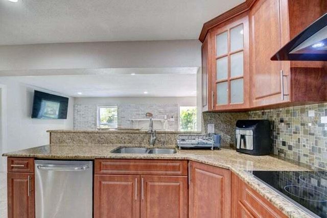 168 SE 31ST Avenue, Boynton Beach, FL 33435